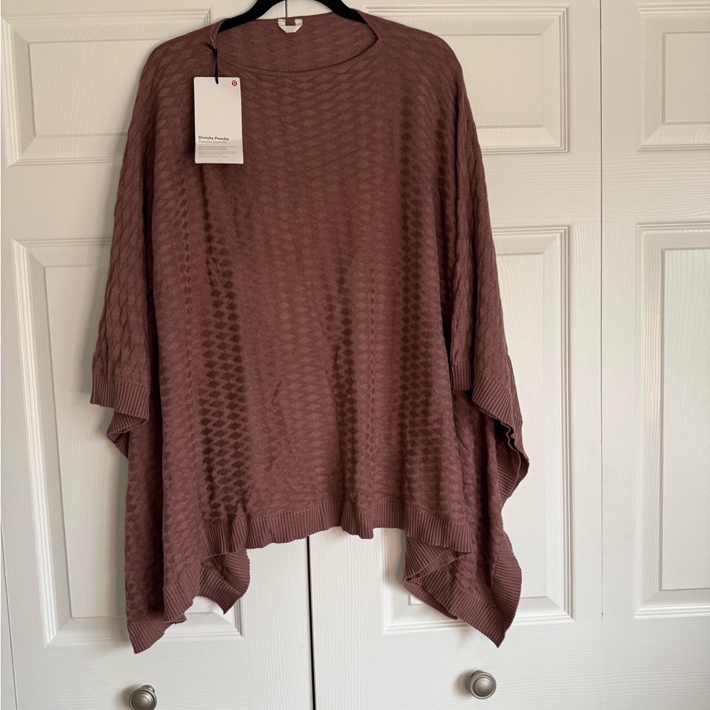 Lululemon Divinity Poncho OS